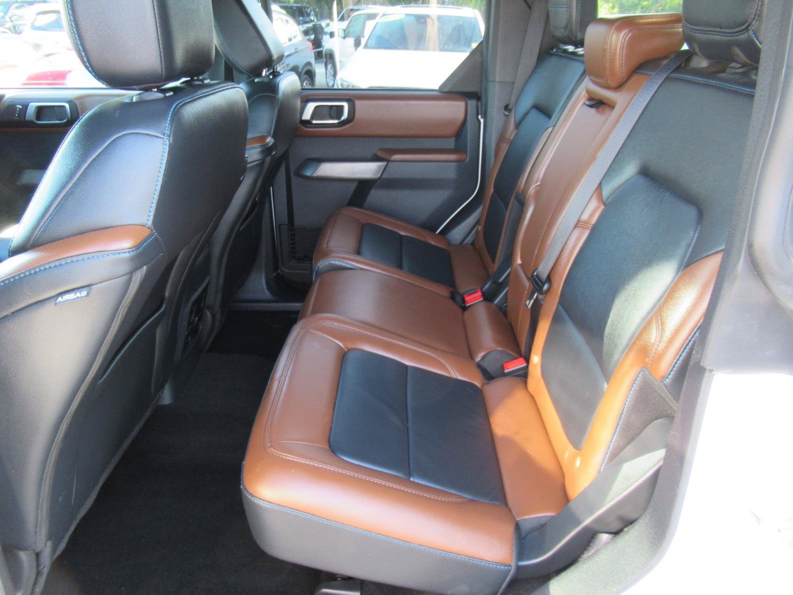 Used 2023 Ford Bronco Outer Banks AWD/4WD image 39