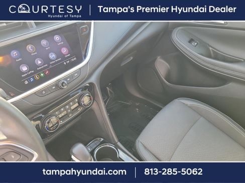 Used 2021 Buick Encore GX Select image 25