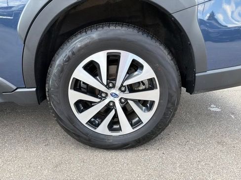 Used 2024 Subaru Outback Premium AWD/4WD image 10