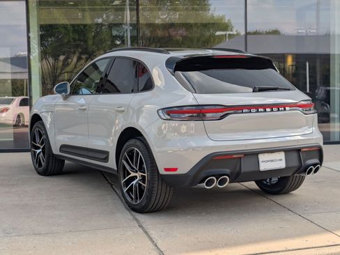 New 2026 Porsche Macan AWD/4WD image 3