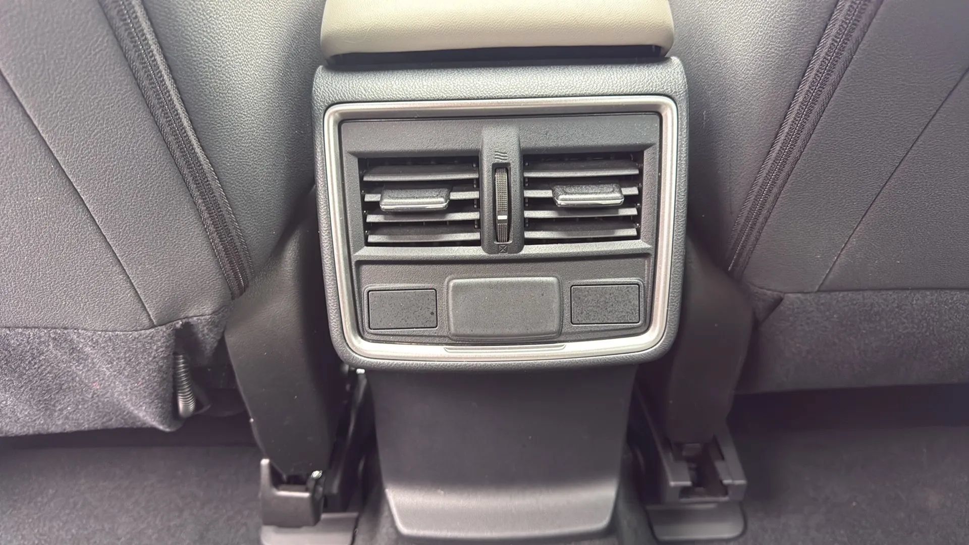Used 2023 Subaru Forester Premium AWD/4WD image 34