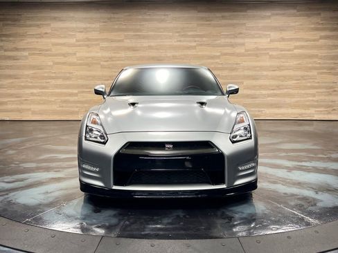 Used 2016 Nissan GT-R Black Edition AWD/4WD image 12