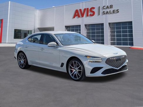 Used 2025 Genesis G70 2.5T RWD image 3