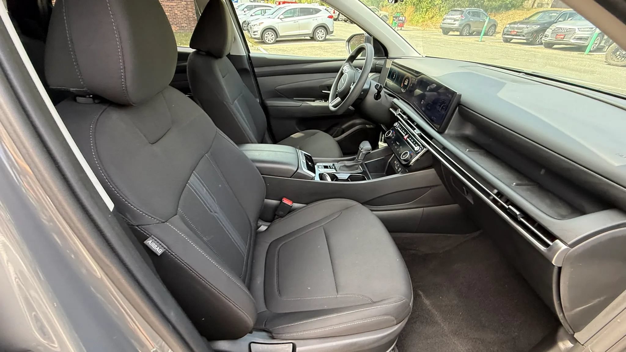 Used 2025 Hyundai Tucson SEL FWD image 38