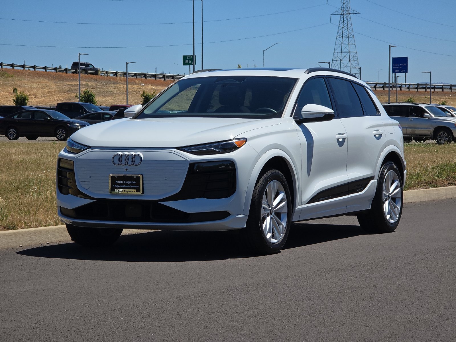 Used 2025 Audi Q6 e-tron Premium RWD image 7