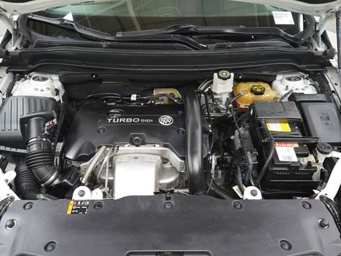 Used 2018 Buick Envision Premium image 32