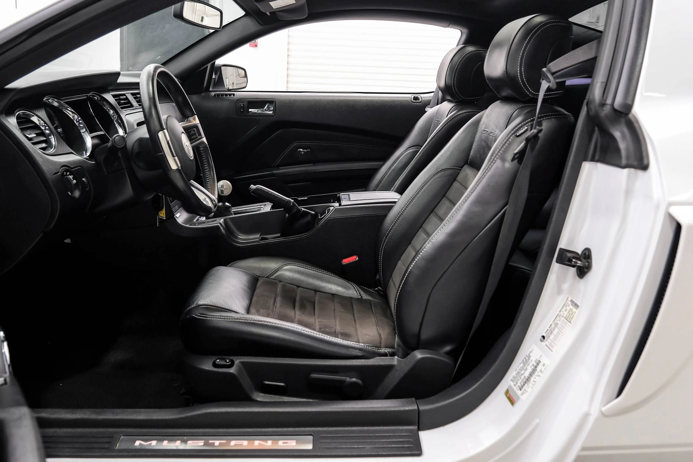 Used 2014 Ford Mustang GT Premium w/ Electronics Package RWD image 18