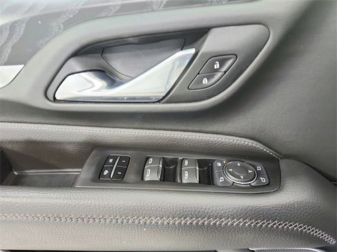 Used 2024 GMC Yukon Denali image 33