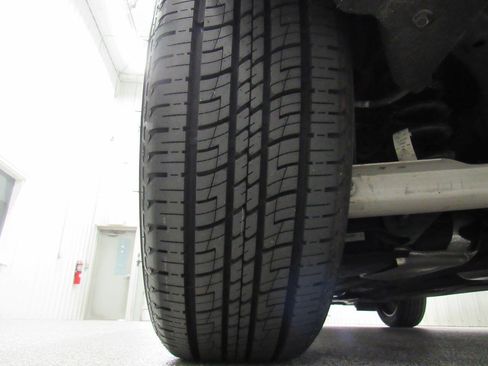 Used 2020 Ford Escape Titanium AWD/4WD image 18