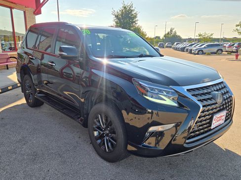 Used 2020 Lexus GX 460 Premium w/ Premium Package AWD/4WD image 3