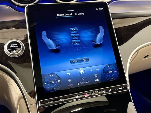 Used 2025 Mercedes-Benz GLC 300 4MATIC image 15