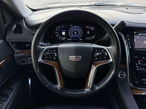 Used 2017 Cadillac Escalade Premium Luxury image 16