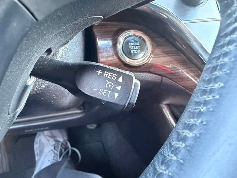 Used 2015 Toyota Avalon XLE Touring FWD image 21
