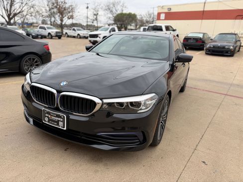 Used 2019 BMW 530i w/ Convenience Package image 1