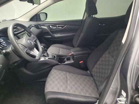 Used 2020 Nissan Rogue Sport SV FWD image 17