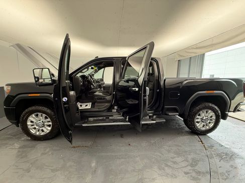 Used 2020 GMC Sierra 2500 Denali w/ Gooseneck/5TH Wheel Package AWD/4WD image 17