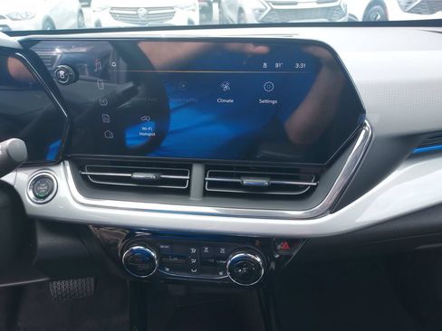 New 2026 Chevrolet Trax LT w/ Driver Confidence Package FWD image 21