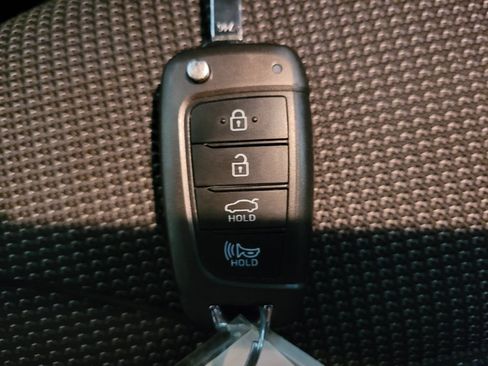 Used 2018 Hyundai Accent SE FWD image 32