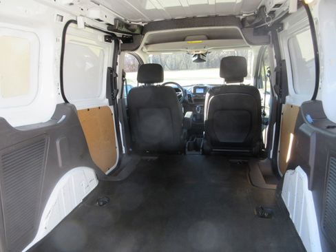 Used 2020 Ford Transit Connect XL image 23