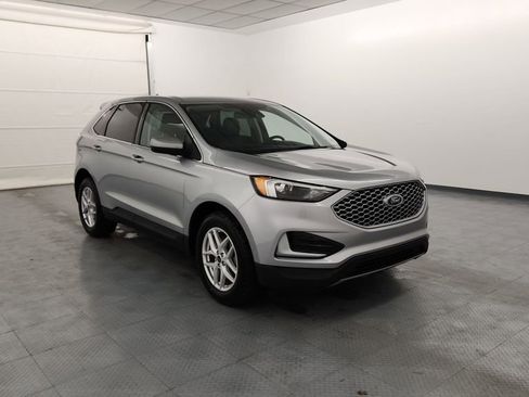 Used 2023 Ford Edge SEL image 1
