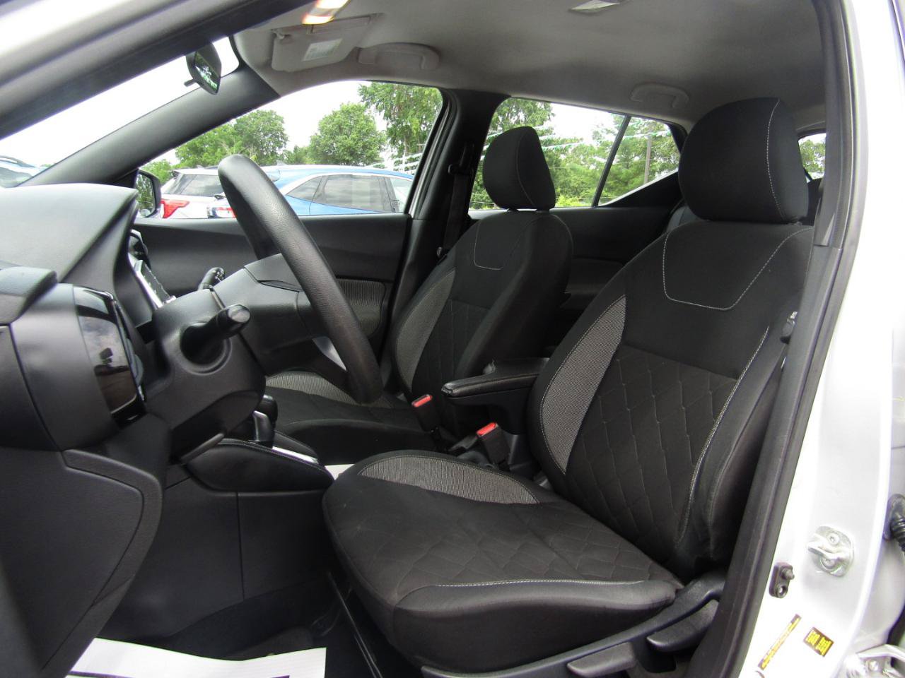 Used 2020 Nissan Kicks SV FWD image 12