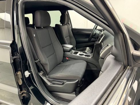 Used 2018 Jeep Grand Cherokee Laredo AWD/4WD image 11