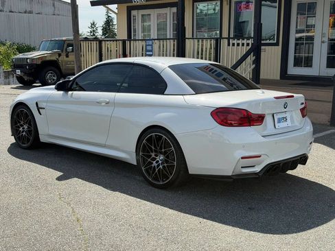 Used 2018 BMW M4 Convertible RWD image 12
