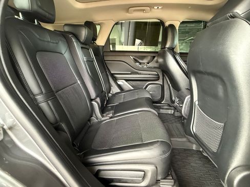 Used 2023 Lincoln Corsair FWD w/ Equipment Group 101A image 31