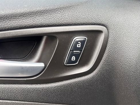 Used 2016 Ford C-MAX Energi SEL w/ Equipment Group 302A image 33