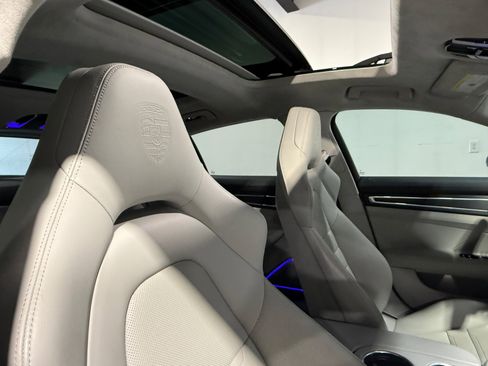 Used 2022 Porsche Panamera GTS image 59