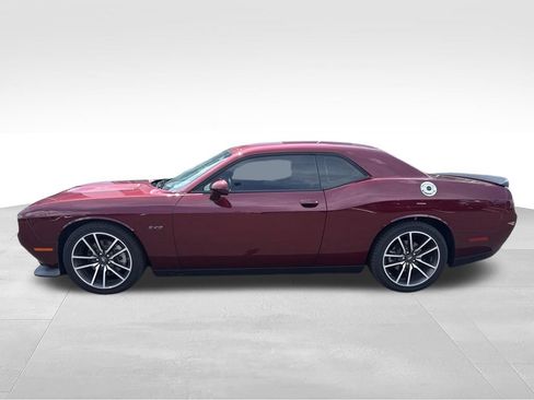 Used 2023 Dodge Challenger R/T RWD image 7