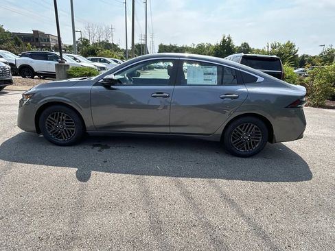 New 2026 Nissan Sentra SV w/ Floor Mat Package FWD image 4