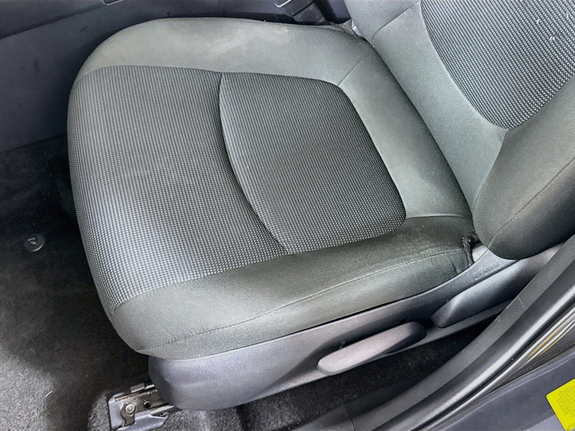 Used 2025 Toyota RAV4 LE AWD/4WD image 19