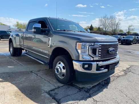 Used 2021 Ford F350 Lariat w/ Chrome Package AWD/4WD image 2