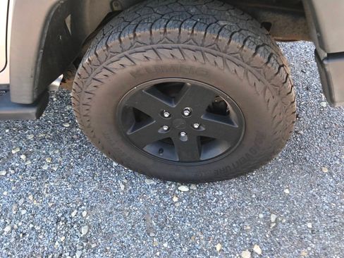 Used 2013 Jeep Wrangler Unlimited Sport AWD/4WD image 29