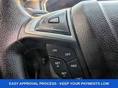 Used 2017 Ford Fusion SE w/ Fusion SE Technology Package image 31