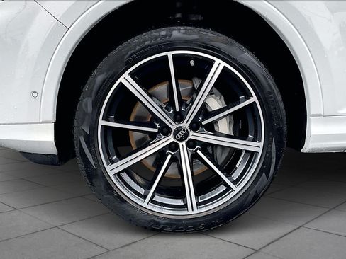 Certified 2025 Audi Q7 2.0T Premium Plus w/ Premium Plus Package AWD/4WD image 18