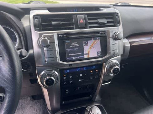 Used 2015 Toyota 4Runner Limited image 18