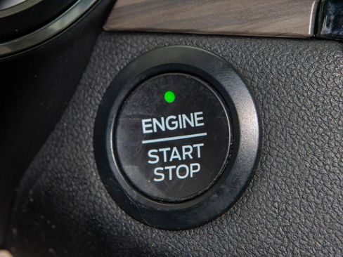 Used 2020 Ford Escape Titanium w/ Titanium Premium Package 2.0 image 25