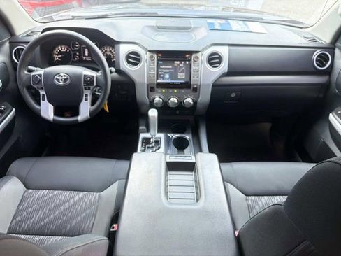 Used 2018 Toyota Tundra SR5 w/ SR5 Upgrade Package RWD image 21