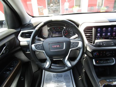 Used 2023 GMC Acadia SLE w/ Driver Convenience Package FWD image 10