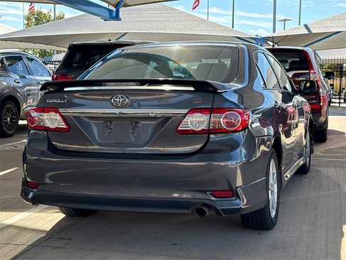 Used 2011 Toyota Corolla S image 5