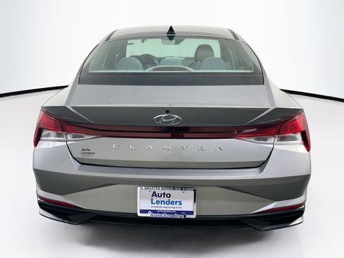Used 2023 Hyundai Elantra SEL FWD image 6