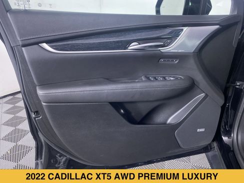 Used 2022 Cadillac XT5 Premium Luxury AWD/4WD image 13