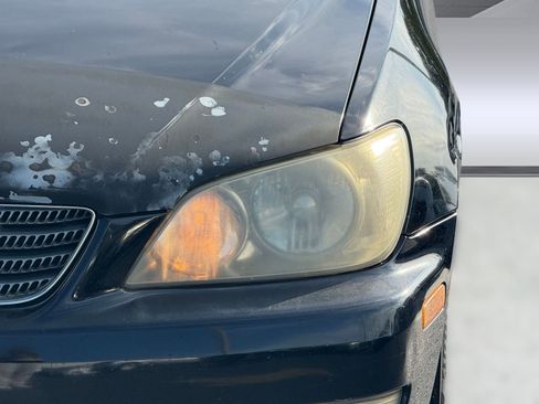 Used 2001 Lexus IS 300 image 11