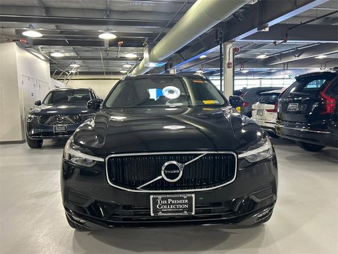 Certified 2021 Volvo XC60 T5 Momentum w/ Premium Package image 6