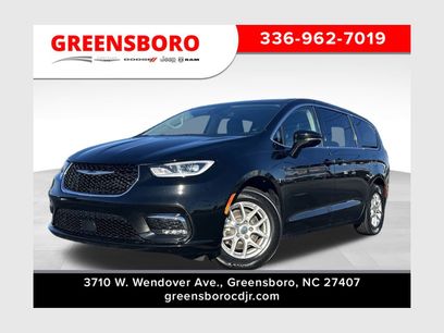 Used 2024 Chrysler Pacifica Touring-L