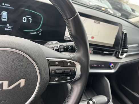 Used 2023 Kia Sportage EX image 29