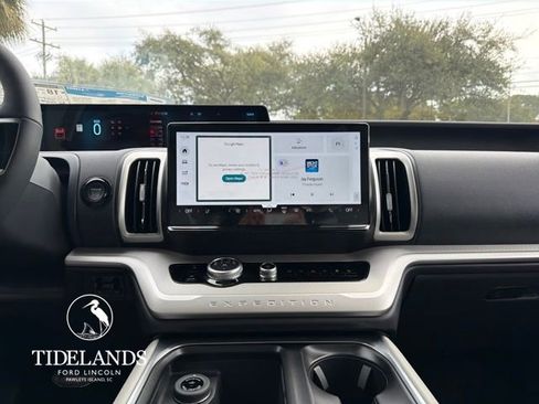 New 2026 Ford Expedition Active image 21