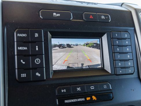 Used 2018 Ford F150 XLT image 24